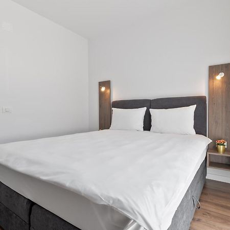 Grand Hill Flats Apartment Oradea Ngoại thất bức ảnh
