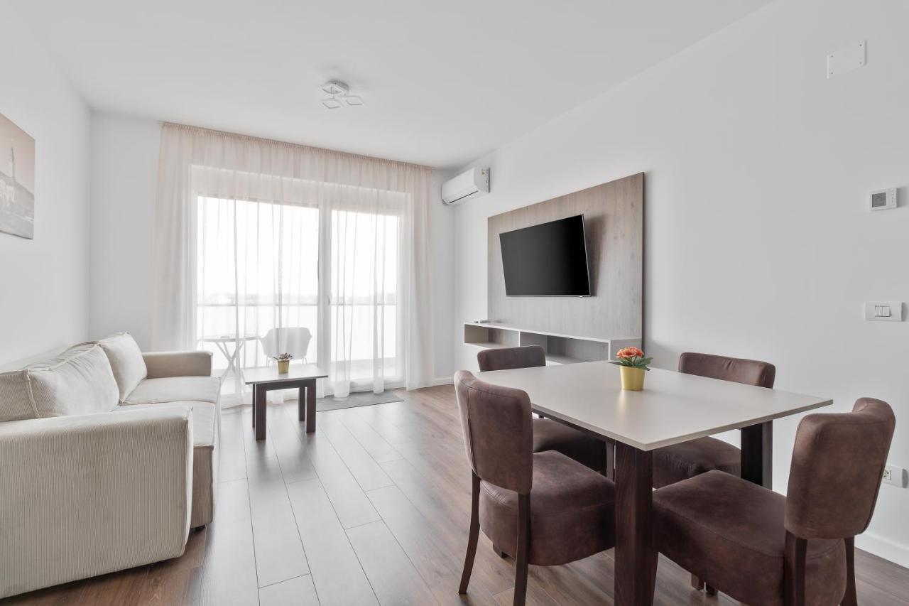 Grand Hill Flats Apartment Oradea Ngoại thất bức ảnh
