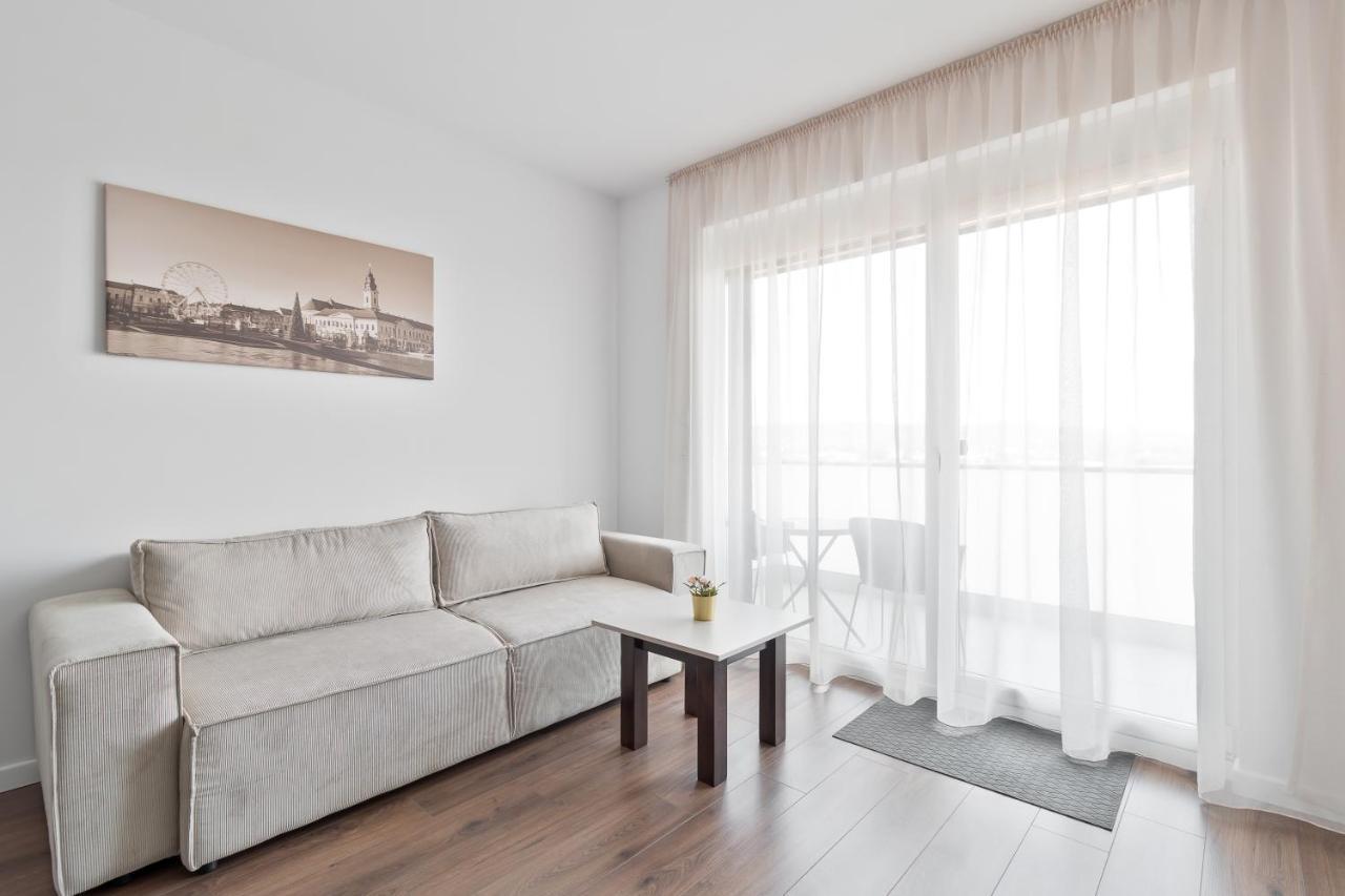 Grand Hill Flats Apartment Oradea Ngoại thất bức ảnh