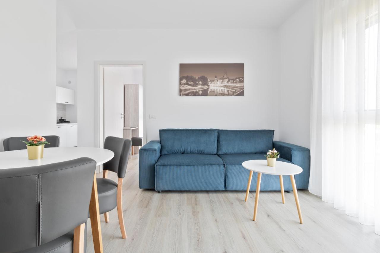 Grand Hill Flats Apartment Oradea Phòng bức ảnh