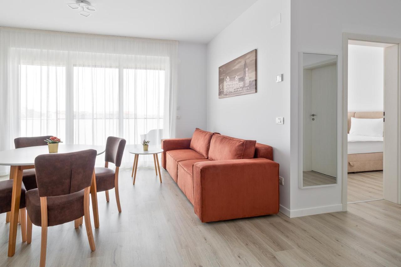 Grand Hill Flats Apartment Oradea Ngoại thất bức ảnh