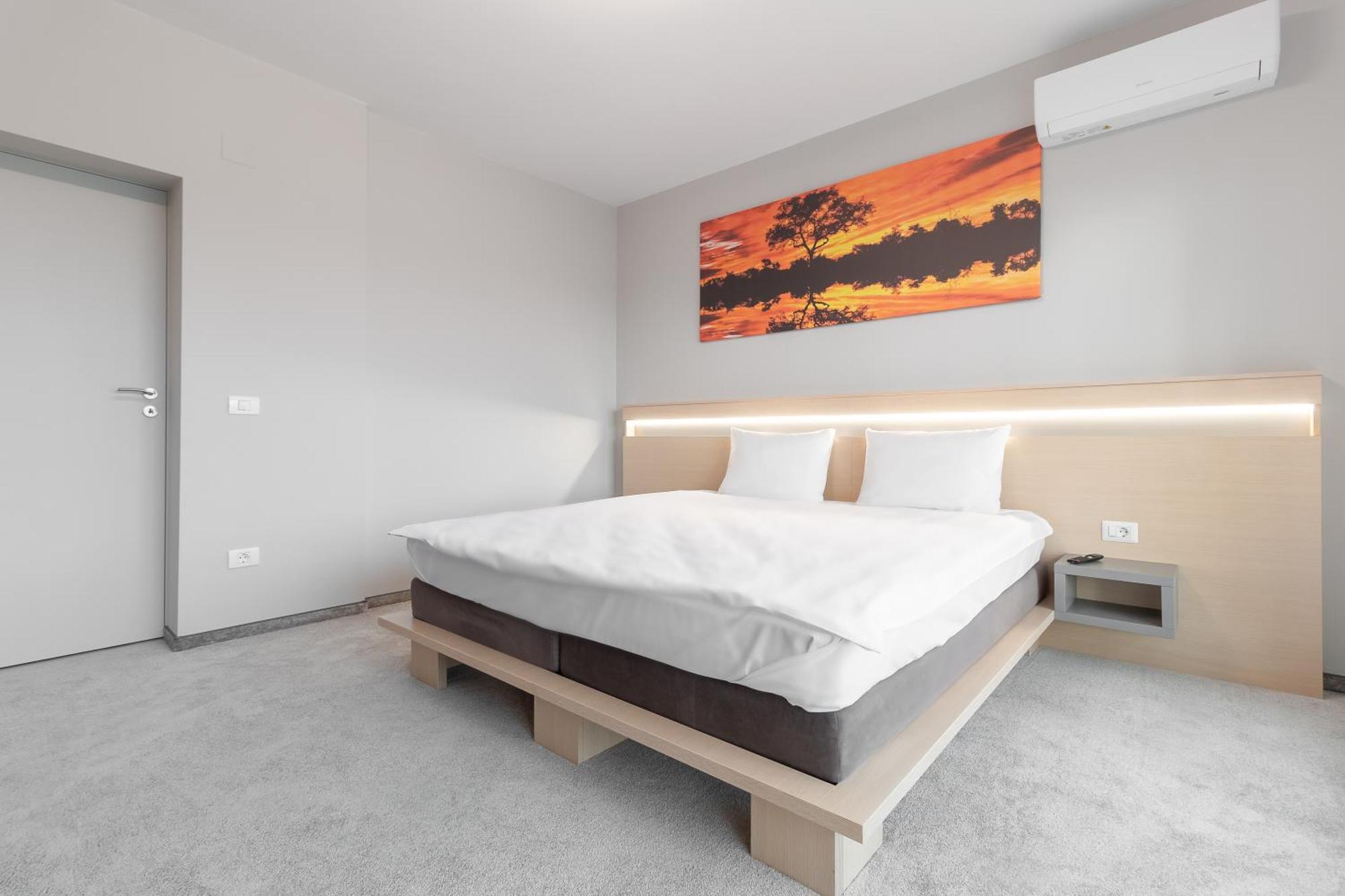 Grand Hill Flats Apartment Oradea Ngoại thất bức ảnh