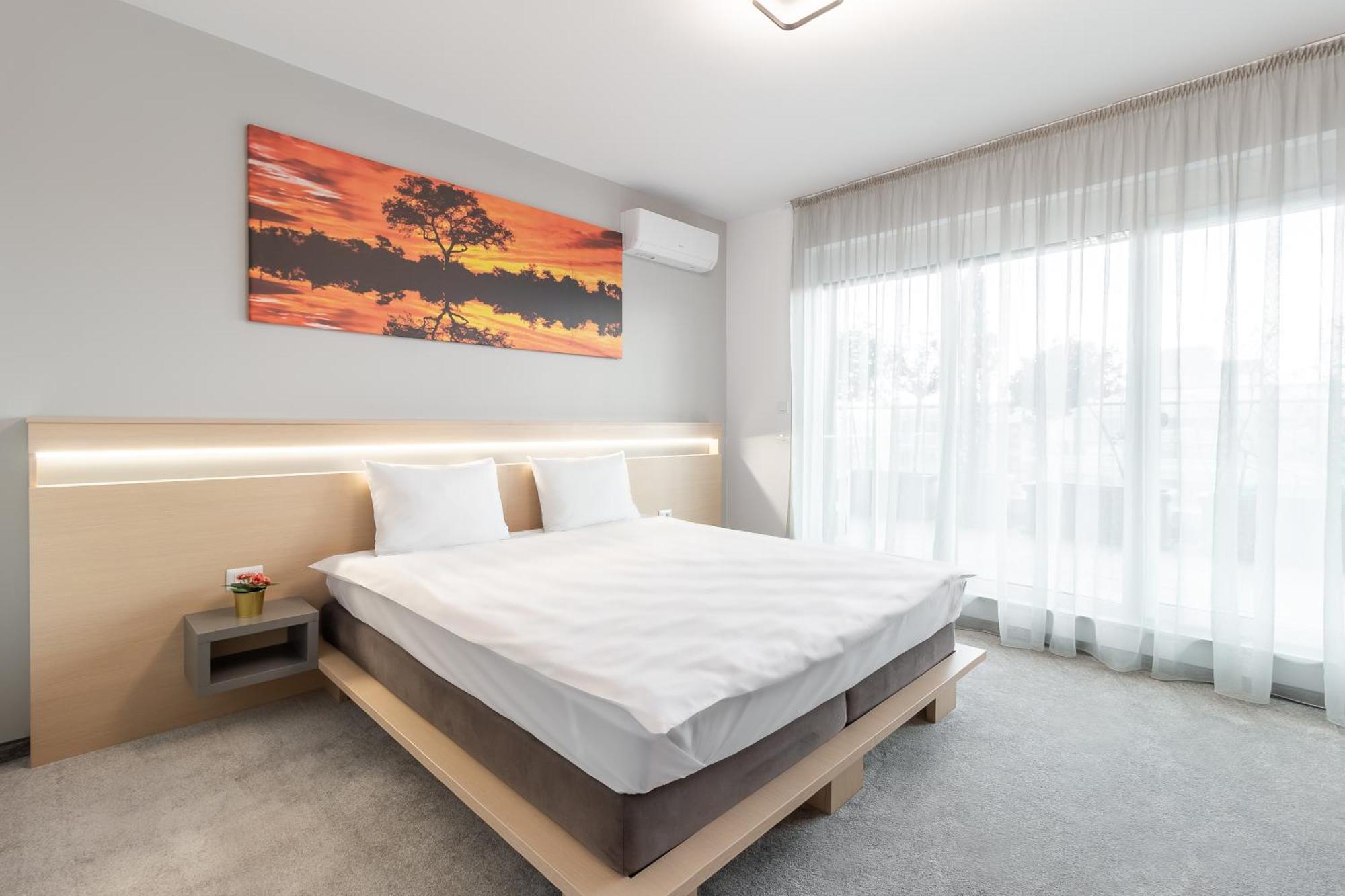 Grand Hill Flats Apartment Oradea Ngoại thất bức ảnh